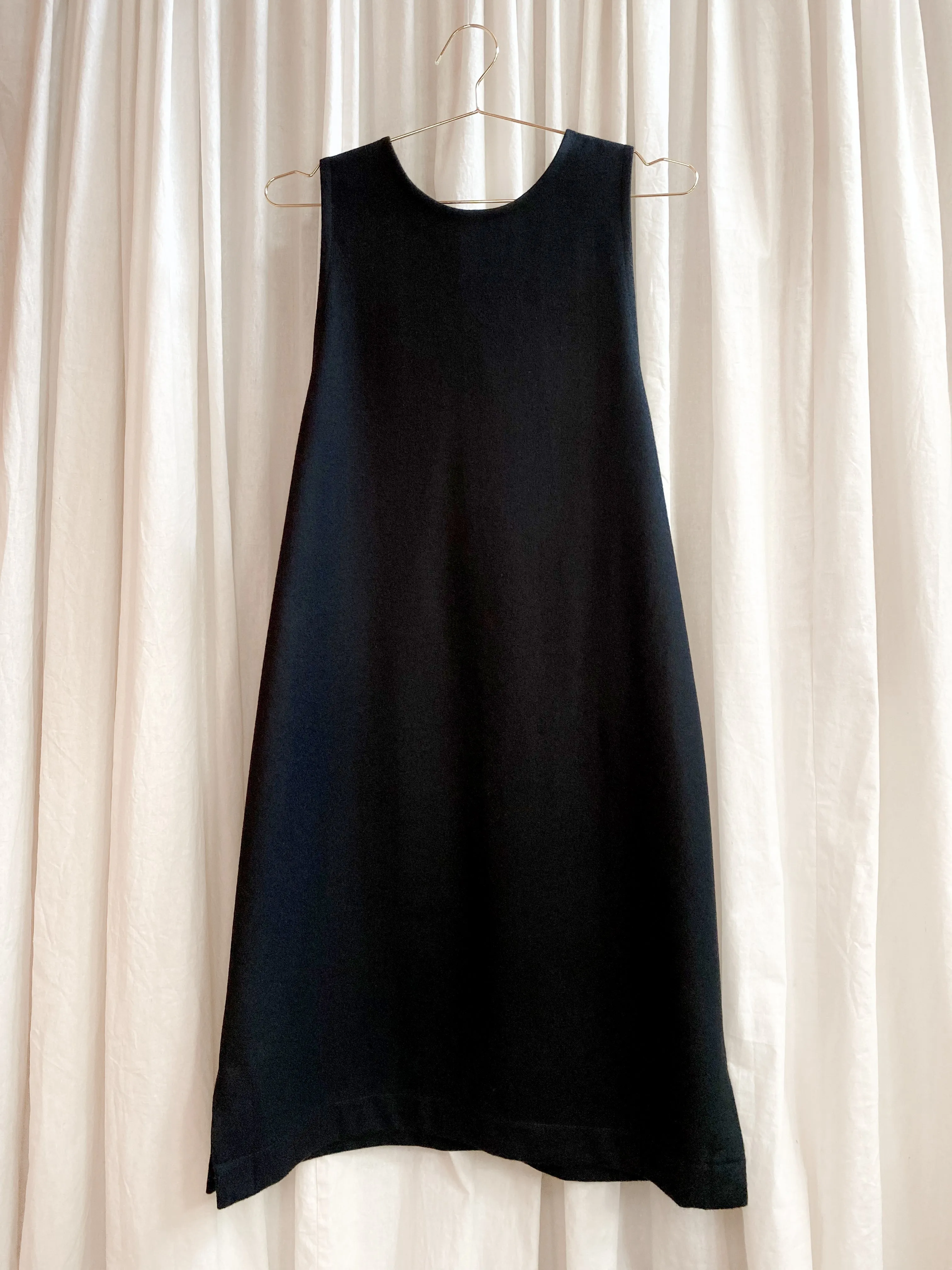 • SAMPLE • PEPPERCORN PINAFORE [ Wool Blend, Black Dress, Triangle Hardware ]