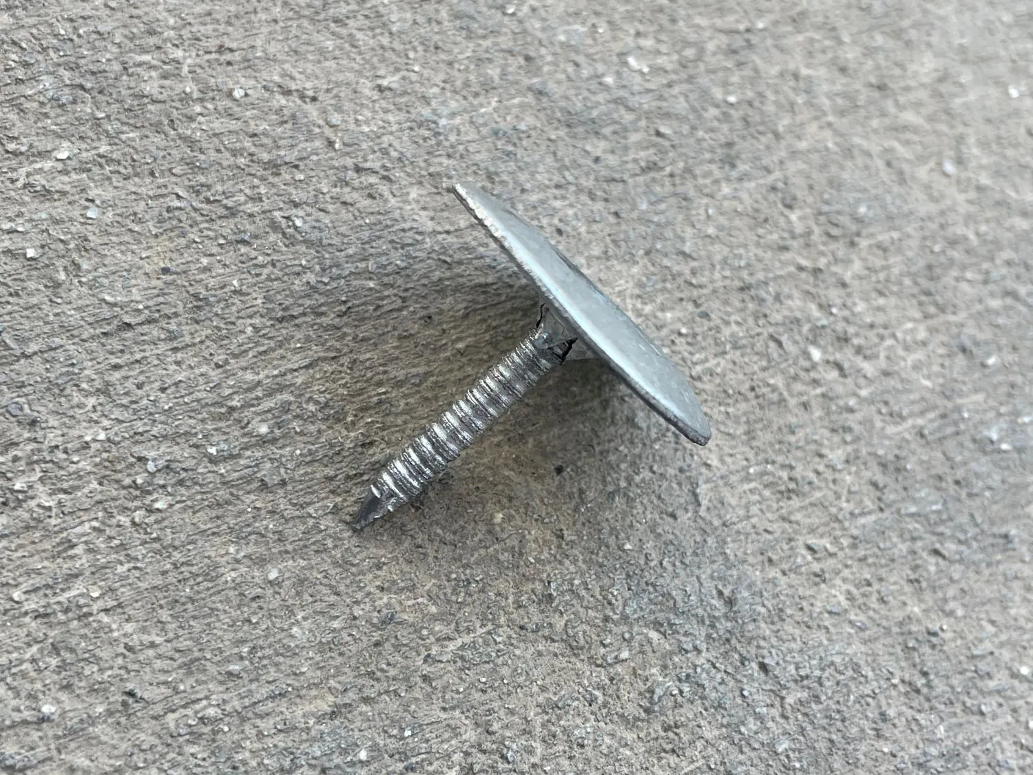 1" Metal Cap Fluted Masonry Nails - Galvanized (appx. 75 nails / lb)
