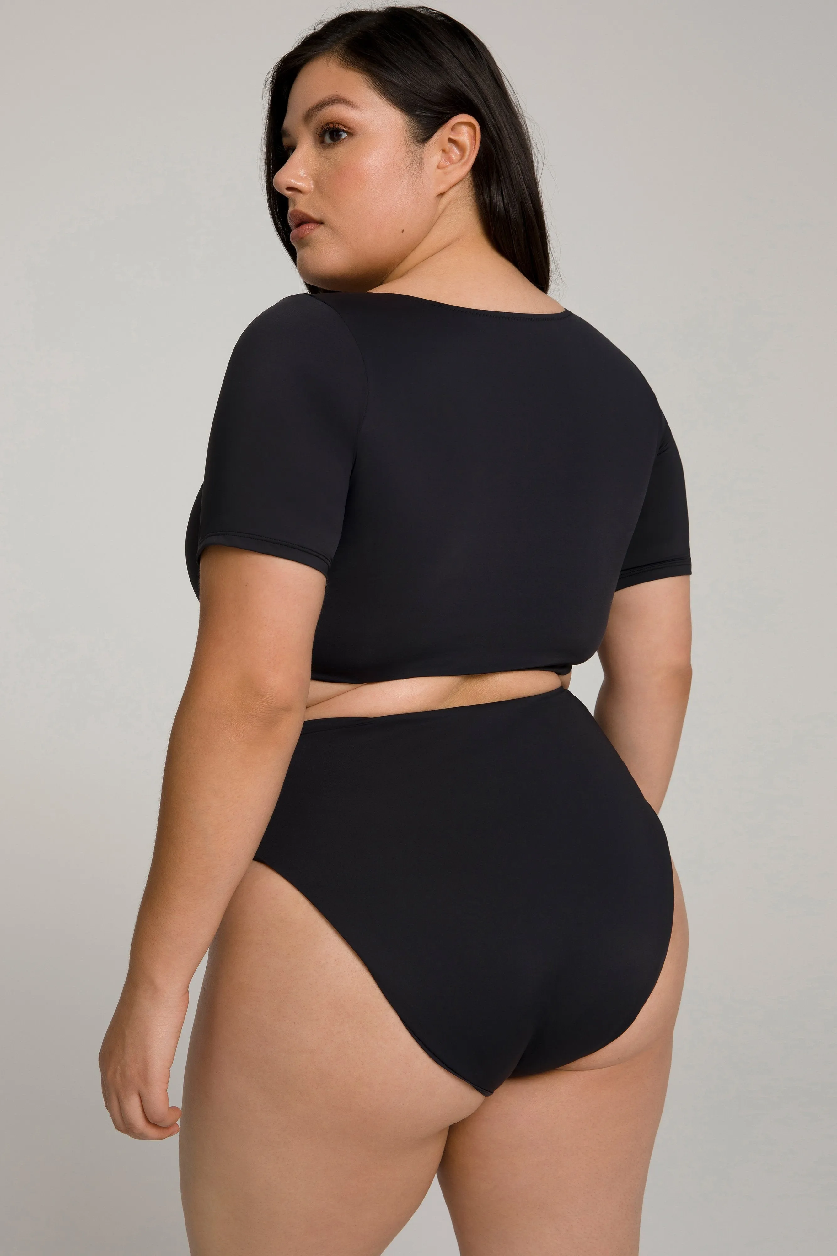 BUSTY BIKINI TOP | BLACK001