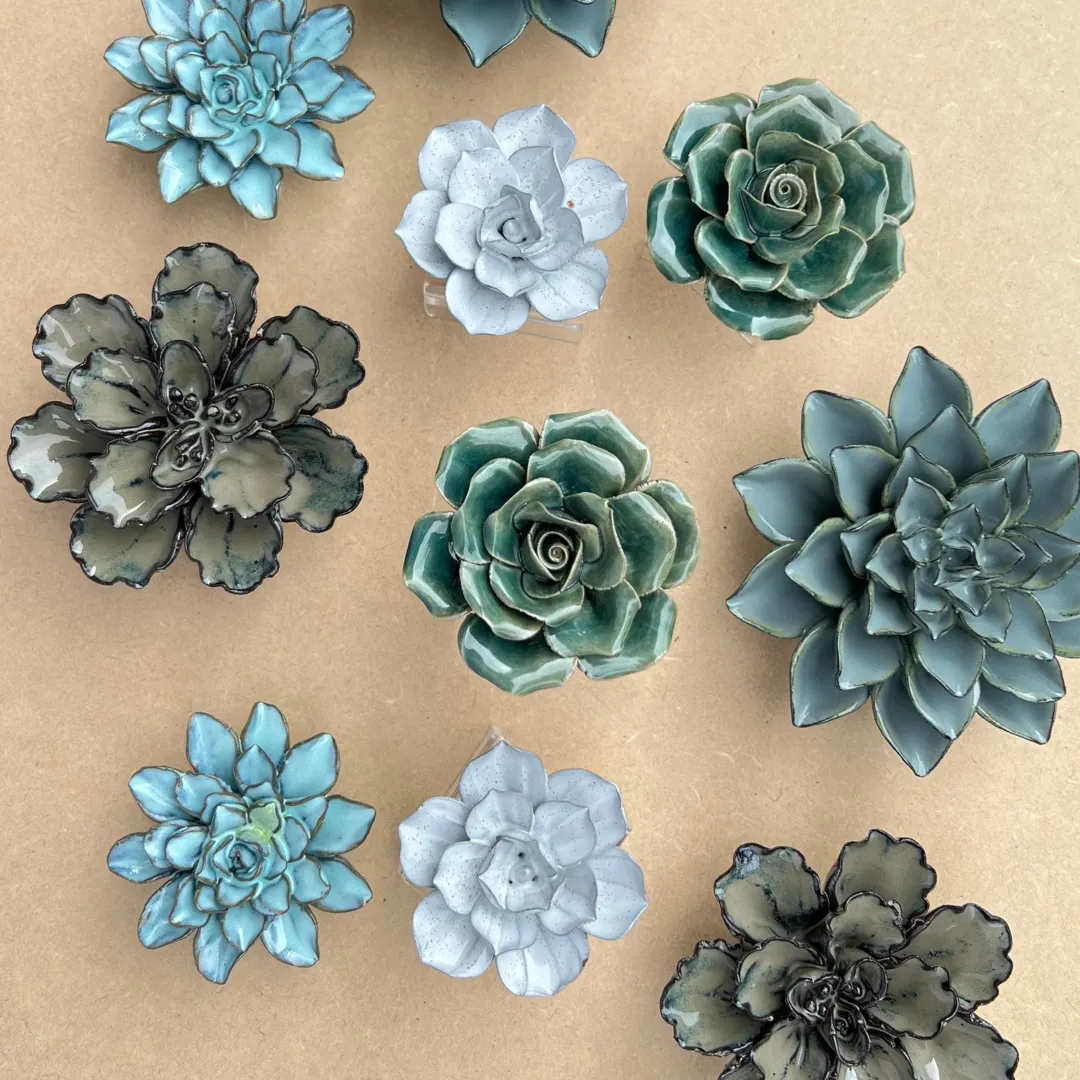Ceramic Bloom: Aqua Black Flower