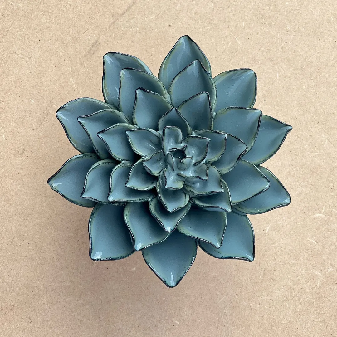 Ceramic Bloom: Aqua Black Flower