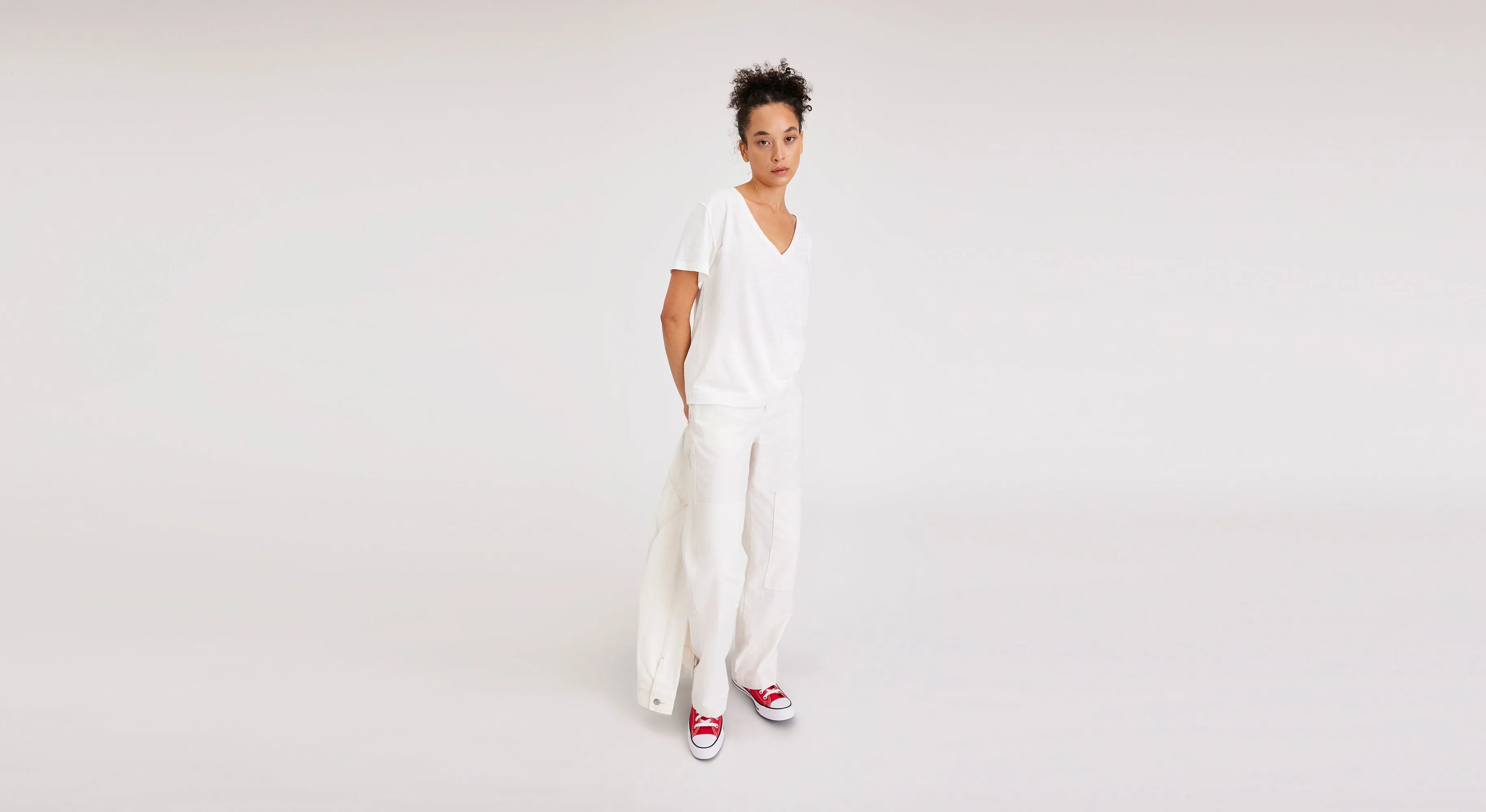 Deep V-Neck Tee, Regular Fit