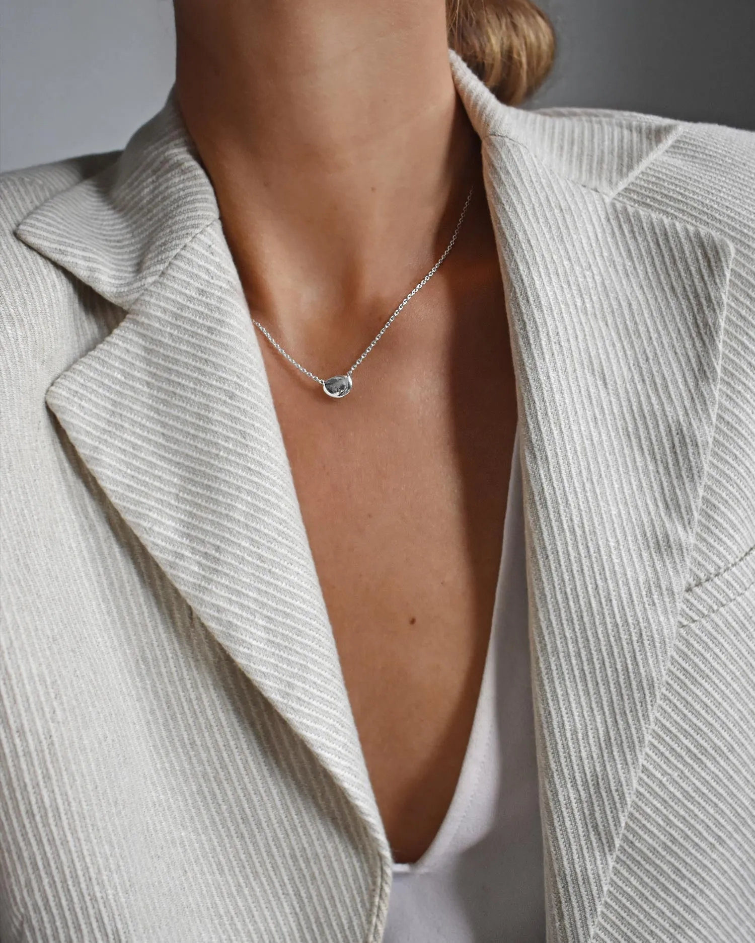 Morning Dew small necklace silver