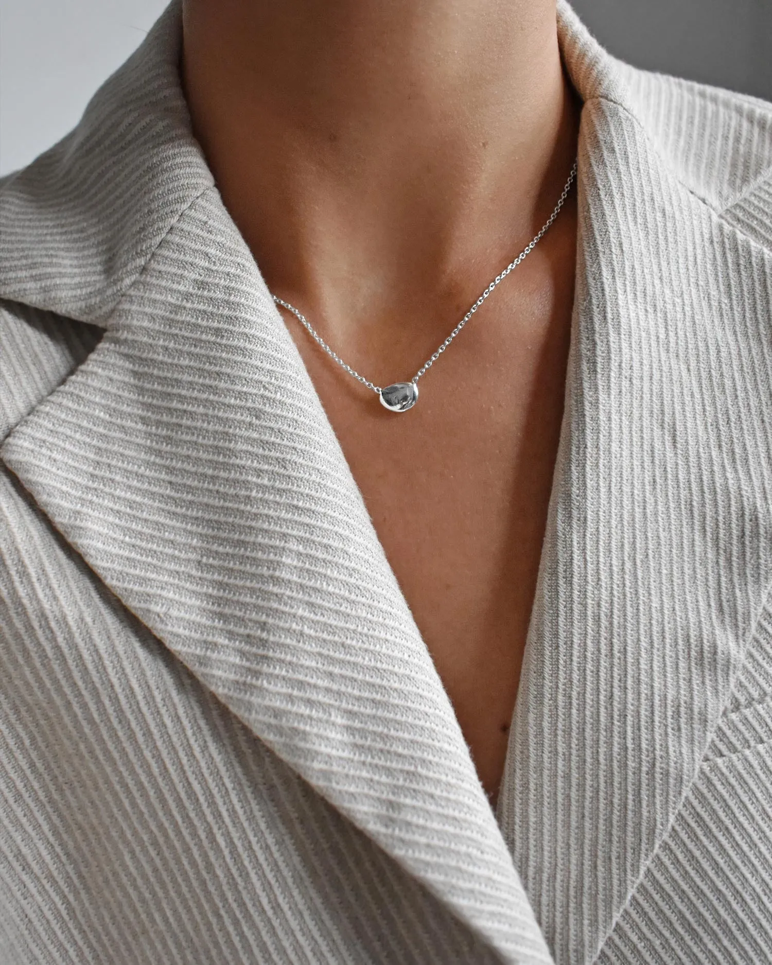 Morning Dew small necklace silver