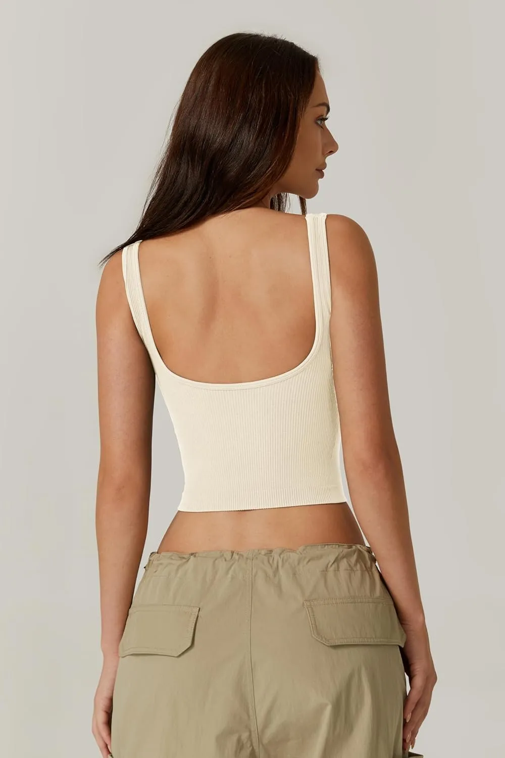 QINSEN Womens Sleeveless Cropped Rib Knit Seamless Sweetheart Neckline Going Out Tank Tops