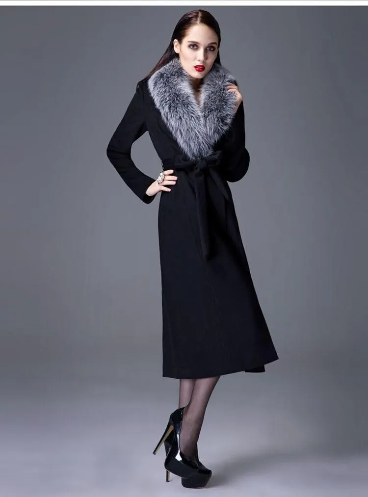 Woman Autumn Winter Thick Warm Wool Coat with Real Fox Fur Collar